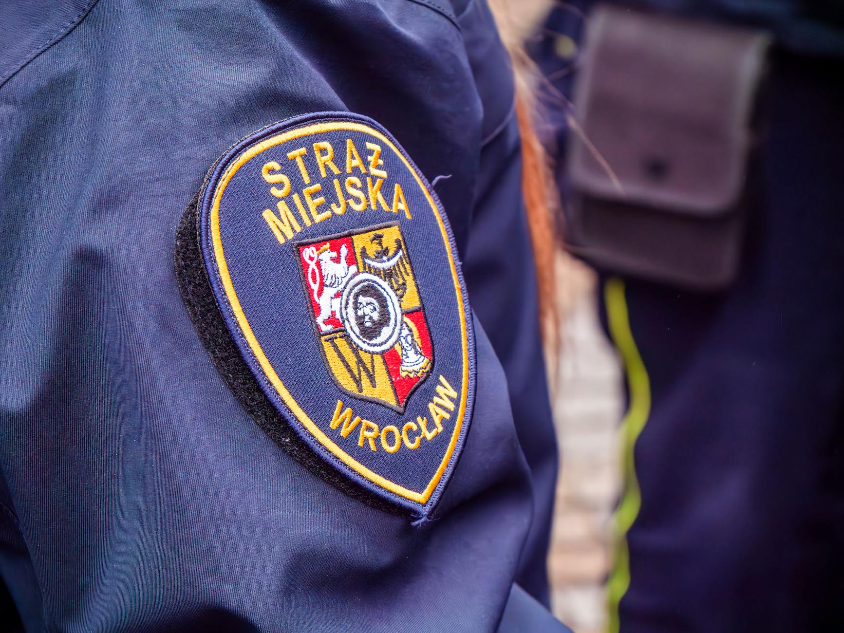 Wojewoda Michał Sztybel podczas wizyty w Radziejowie na spotkaniu z samorządami dotyczącym bezpieczeństwa i inwestycji